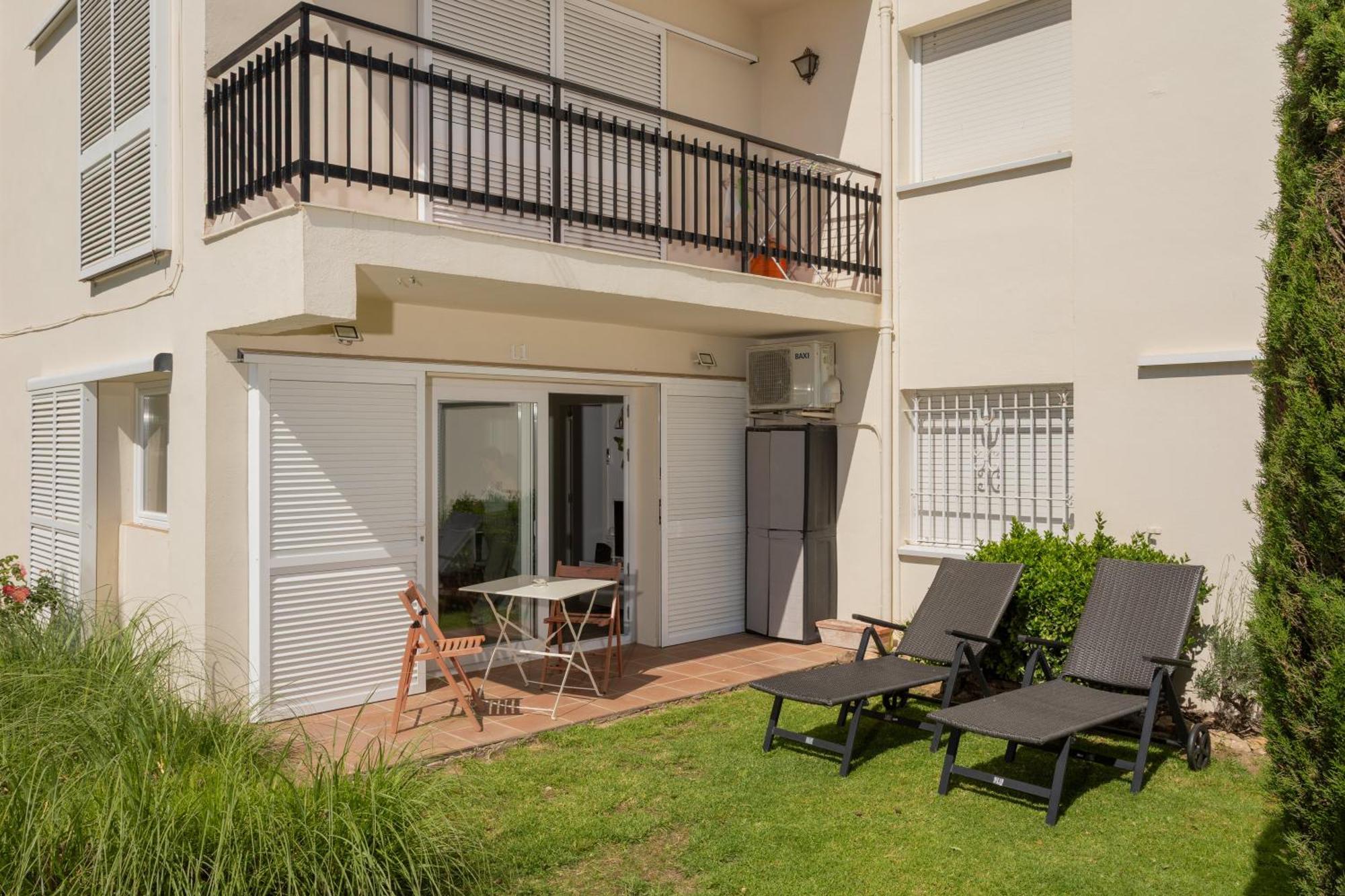 Amb Piscina I Aparcament - Baixos Amb Jardinet Appartamento